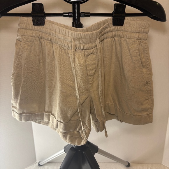 Old Navy Women's Khaki Linen blend Shorts Small Tan - Picture 1 of 9